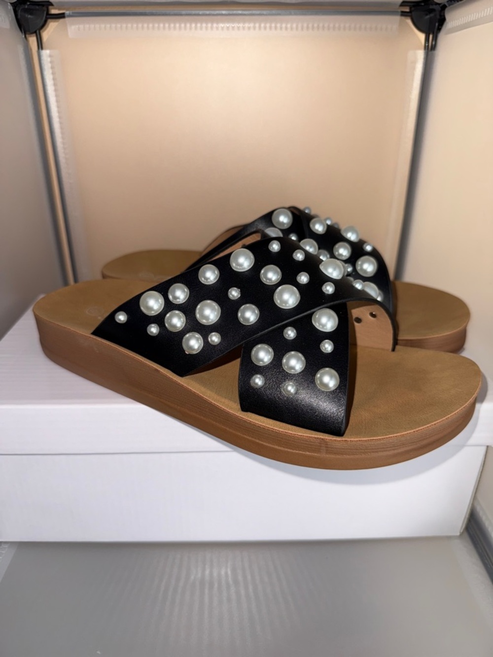 Forever Comfort Black Pearl Embellished Criss Cross Strap Sandals Size 10